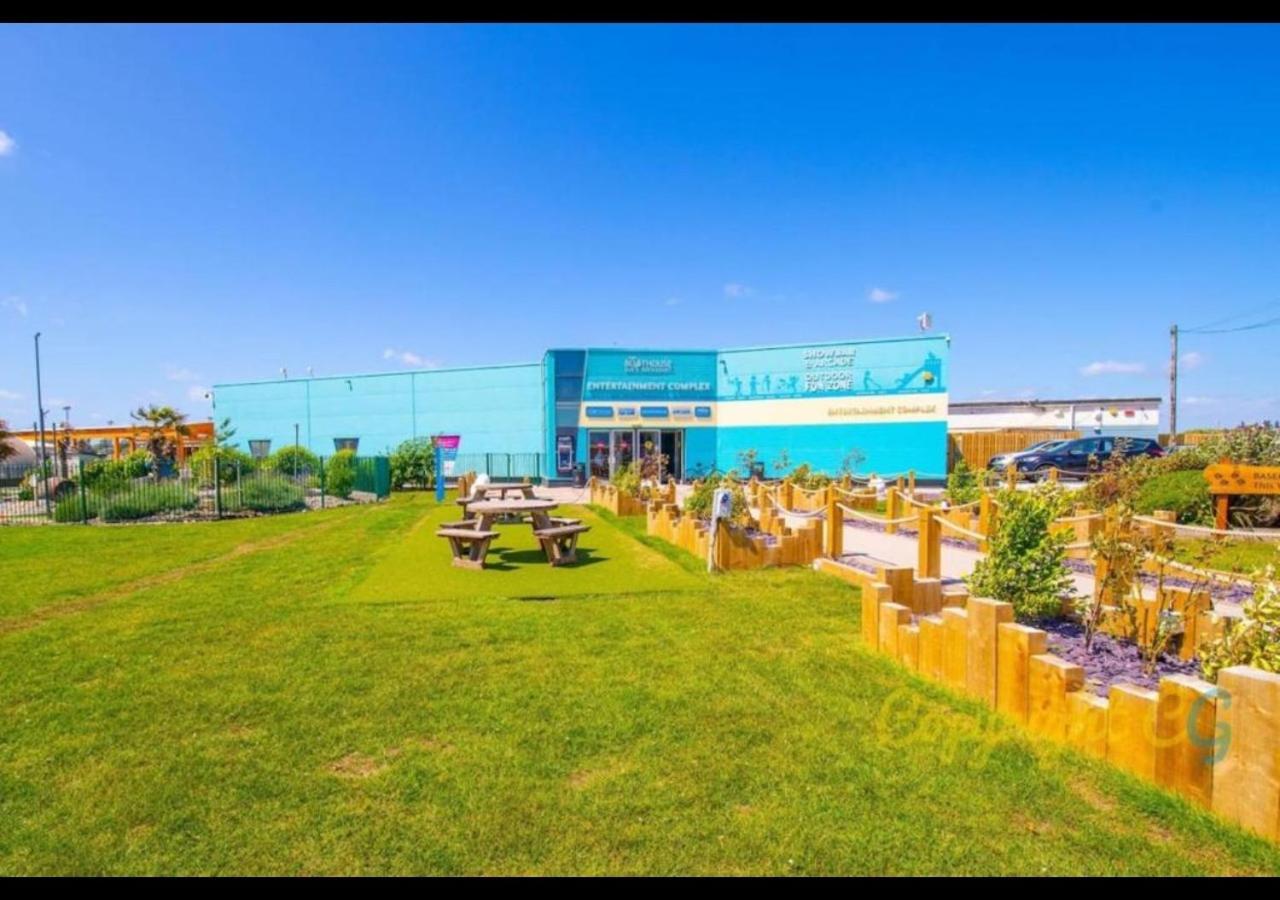 Mp502 - Camber Sands Holiday Park - Sleeps 6 - Small Dog - Gated Decking - Amazing Marsh Views Exterior foto