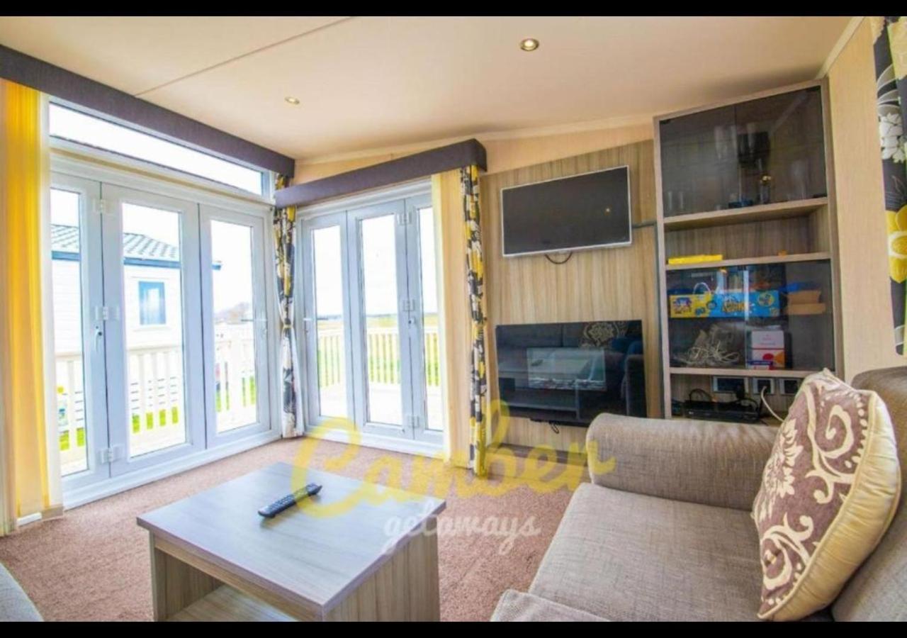 Mp502 - Camber Sands Holiday Park - Sleeps 6 - Small Dog - Gated Decking - Amazing Marsh Views Exterior foto